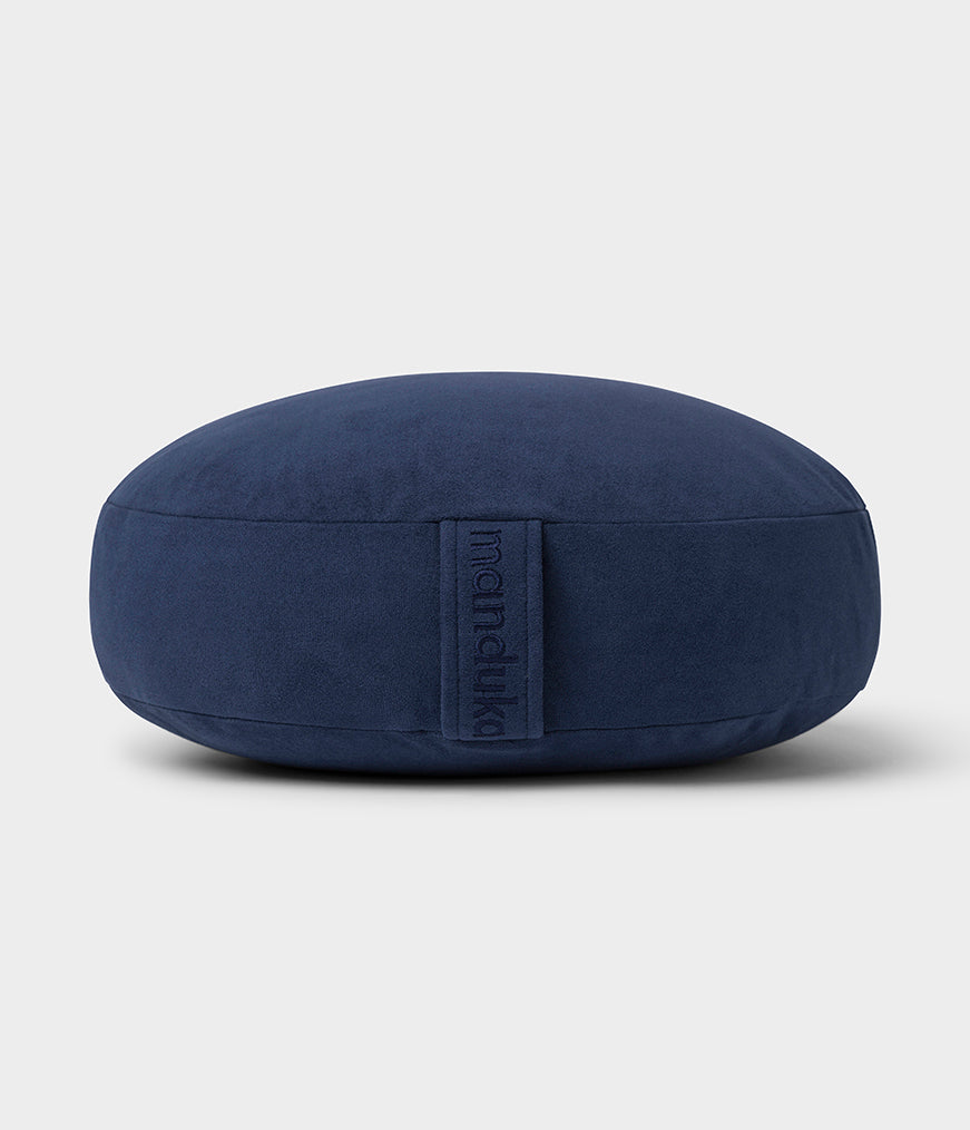 4D201W030-Props-ENLIGHT-MEDITATION-CUSHION-MIDNIGHT-01_652fed13-1b5d-468e-a2cd-32a119694e66.jpg