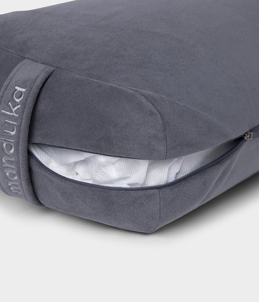 Bolster_Rectangular_Thunder_03.jpg